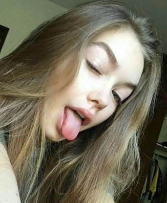 Я полна страсти и готова сделать твои самые сокровенные мечты реальностью. Мои услуги включают все, что ты можешь себе представить - от незабываемых эротических массажей до игр ролевыми костюмами. Я профессионал в своем деле и гарантирую тебе полное удовлетворение. Мои нежные руки и опытный язычок сделают тебя счастливым и расслабленным. У меня есть множество положительных отзывов от довольных клиентов, которые я готова поделиться с тобой. В моем арсенале есть фото, которые доказывают мою красоту и сексуальность. Не упусти шанс испытать незабываемые эмоции и насладиться моими услугами. Жду тебя в Москве! 😉 Лилюся